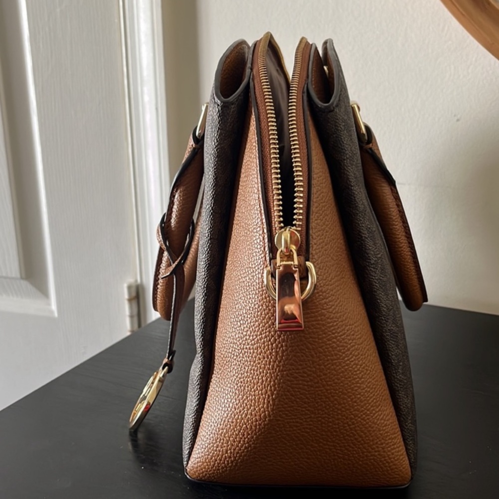 Michael Kors - Picture 3 of 5